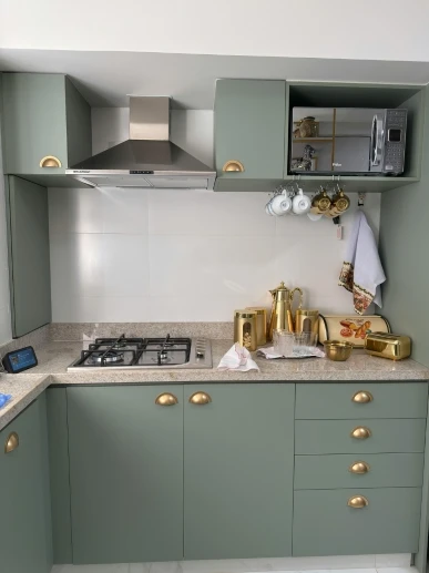 Premium kitchen remodeling service by experienced kitchen renovation specialists in Dubai